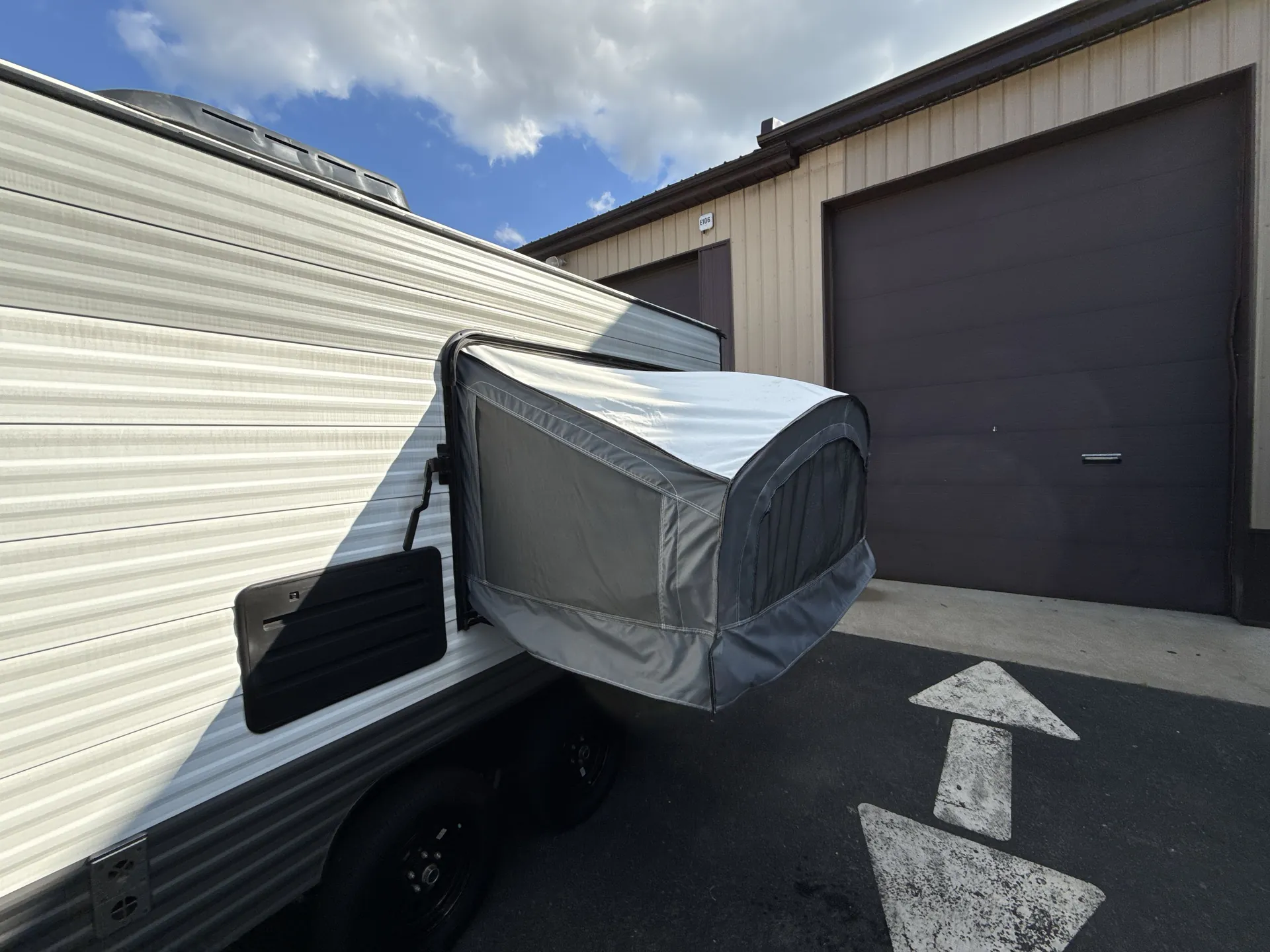 2022 k-z rv Sportsmen Classic 180RBT — living area main