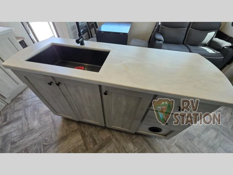 2023 Forest River RV Wildcat 290RL - Photo 4