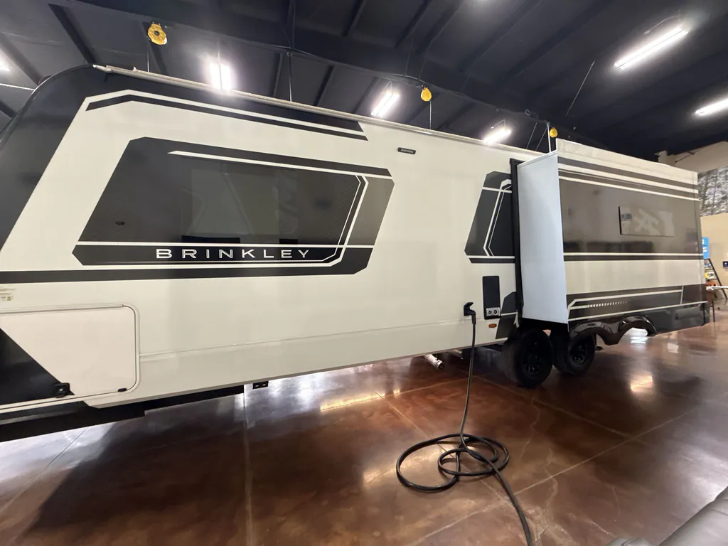 2025 Brinkley Model Z AIR 295, Photos photo 35