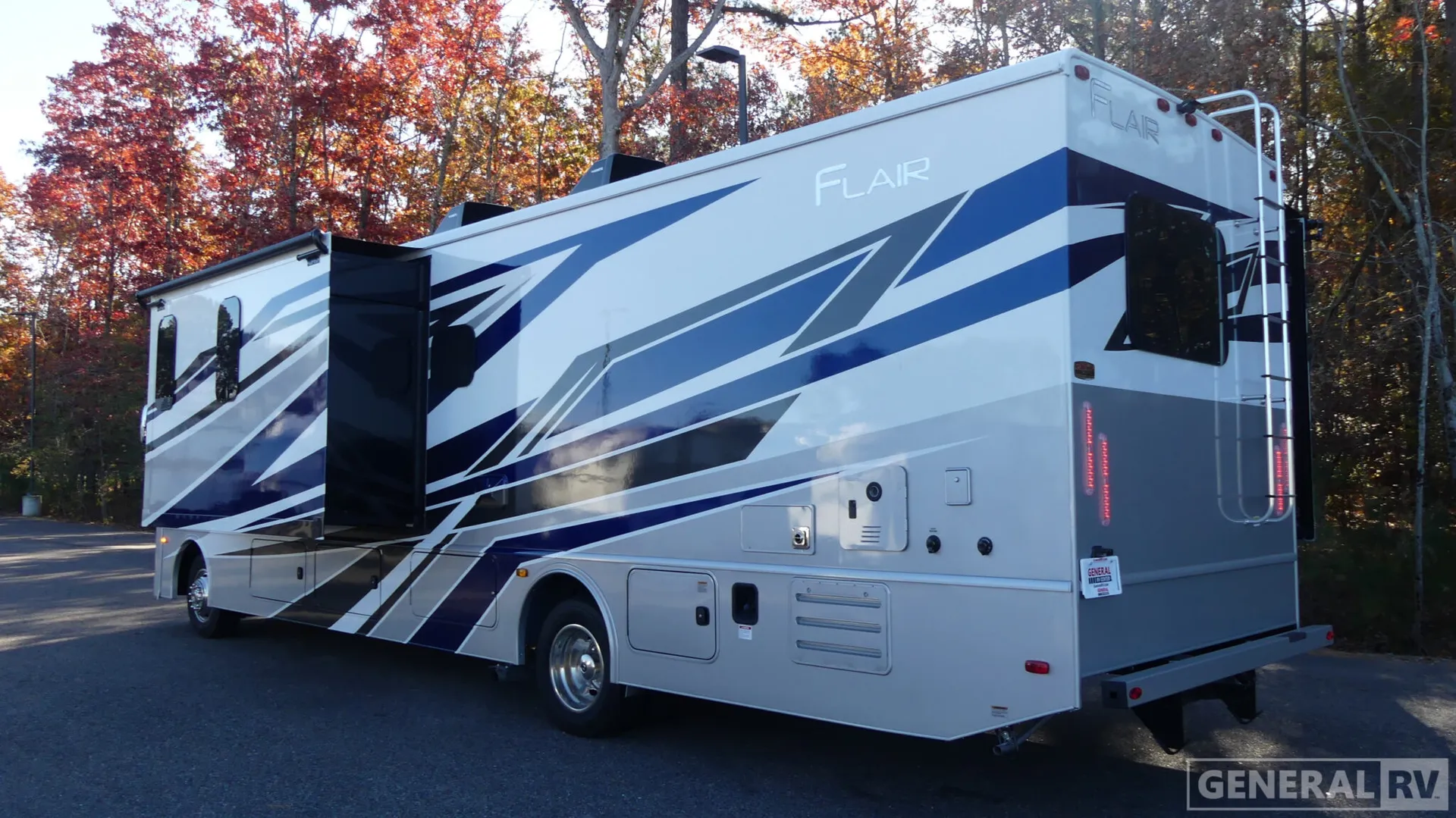 2026 Fleetwood Flair 33B6 - Photo 4