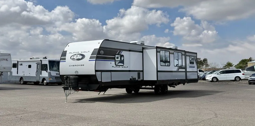2027 Forest River Cherokee Alpha Wolf 32BHX-L - Photo 4