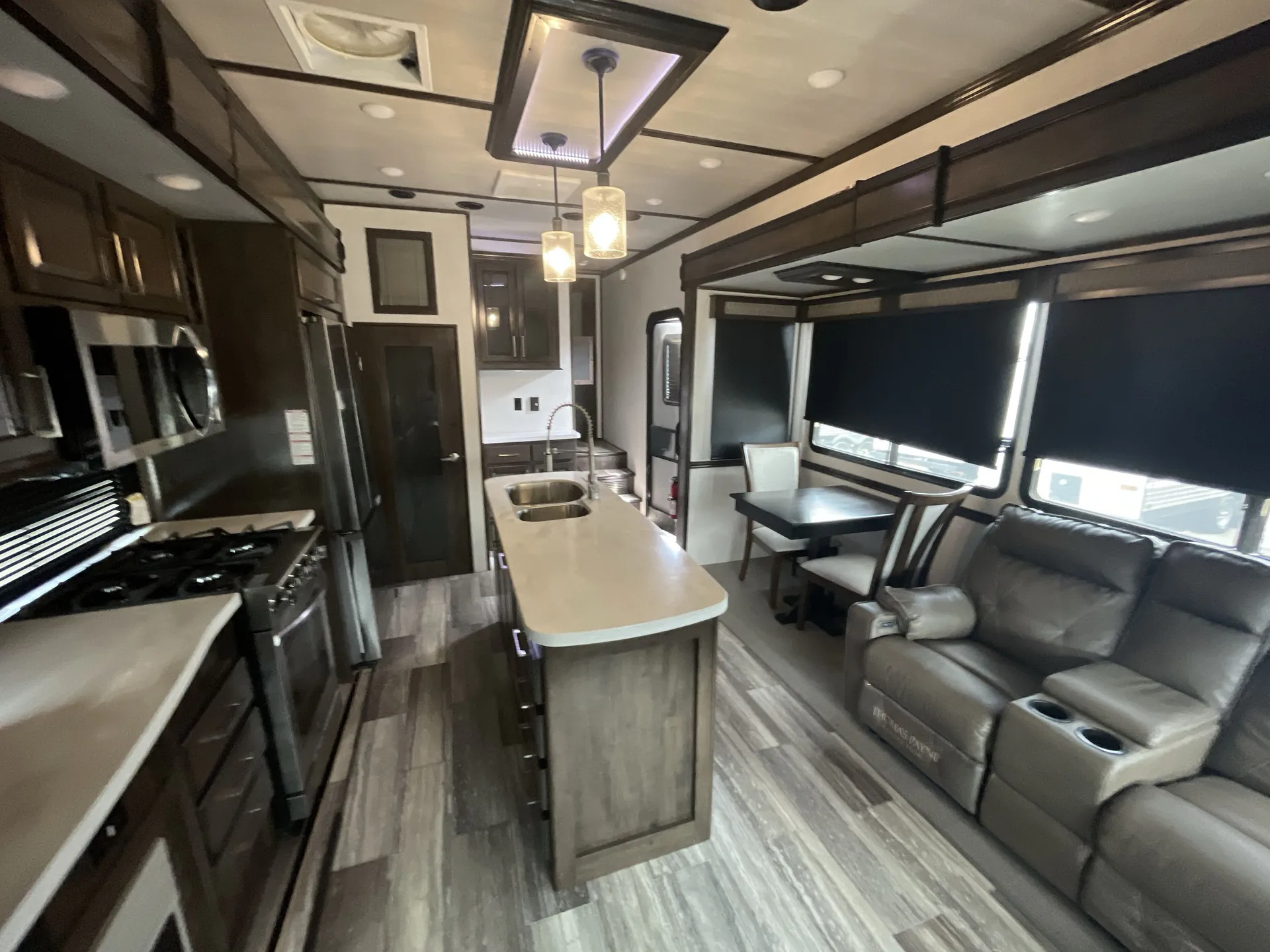 2021 Dutchmen Yukon 320RL — living area main