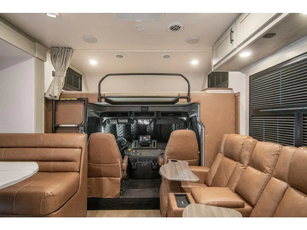2026 Dynamax Europa 32KD - Photo 3