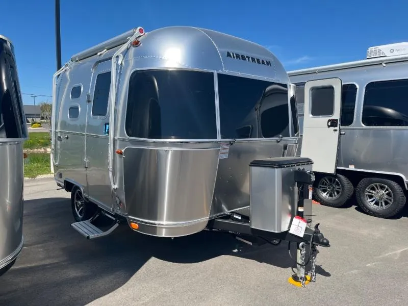 2026 Airstream Caravel 16RB - Photo 2