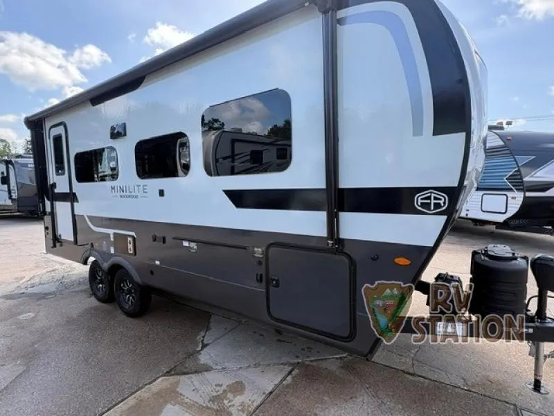 2027 Forest River Rockwood Mini Lite 2205S - Photo 4