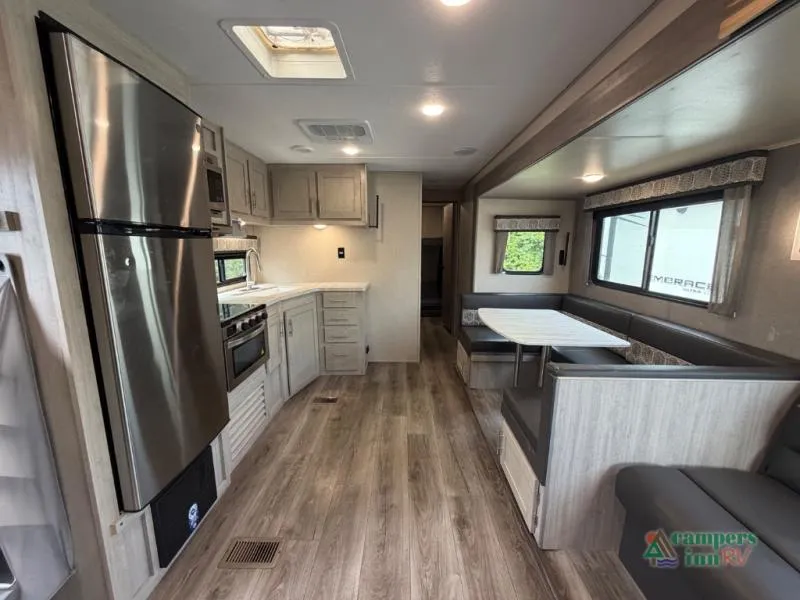 2023 Coachmen Catalina Legacy Edition 303QBCK - Photo 4
