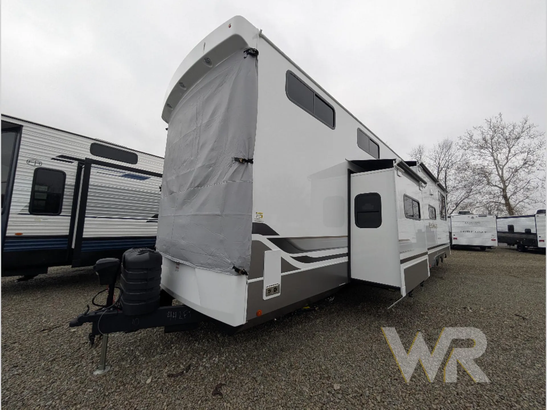 2026 Alliance RV Benchmark 44LFT - Photo 4