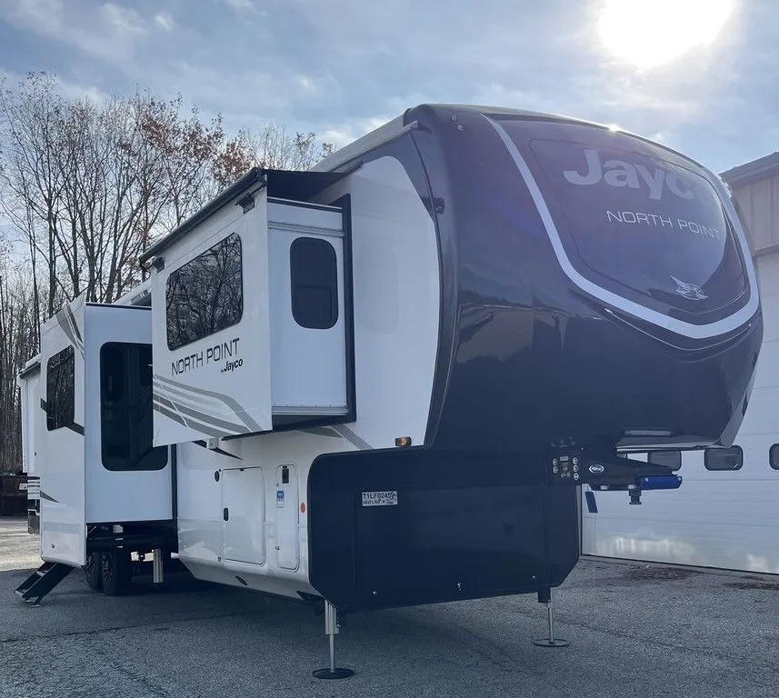 2026 Jayco North Point 382FLRB - Photo 2