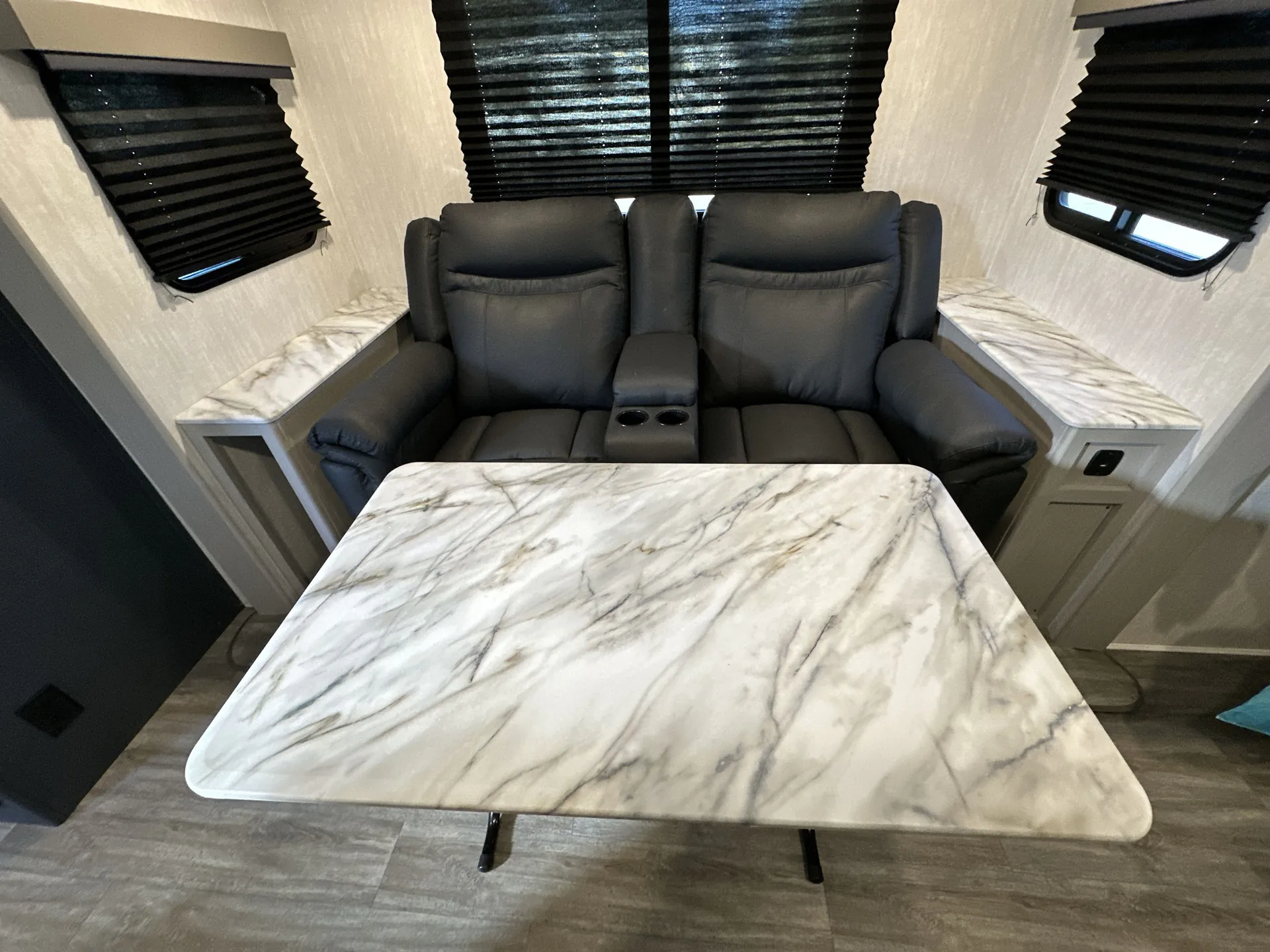 2024 Coachmen Apex Ultra-Lite 211RBS — living area main