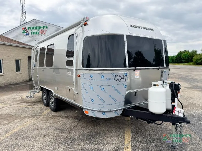 2026 Airstream Trade Wind 23FB - Photo 2
