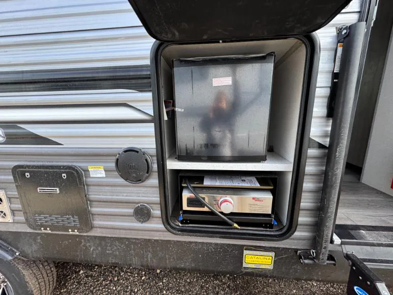 2026 Coachmen Catalina Legacy Edition 273DBHCK, Photos photo 10