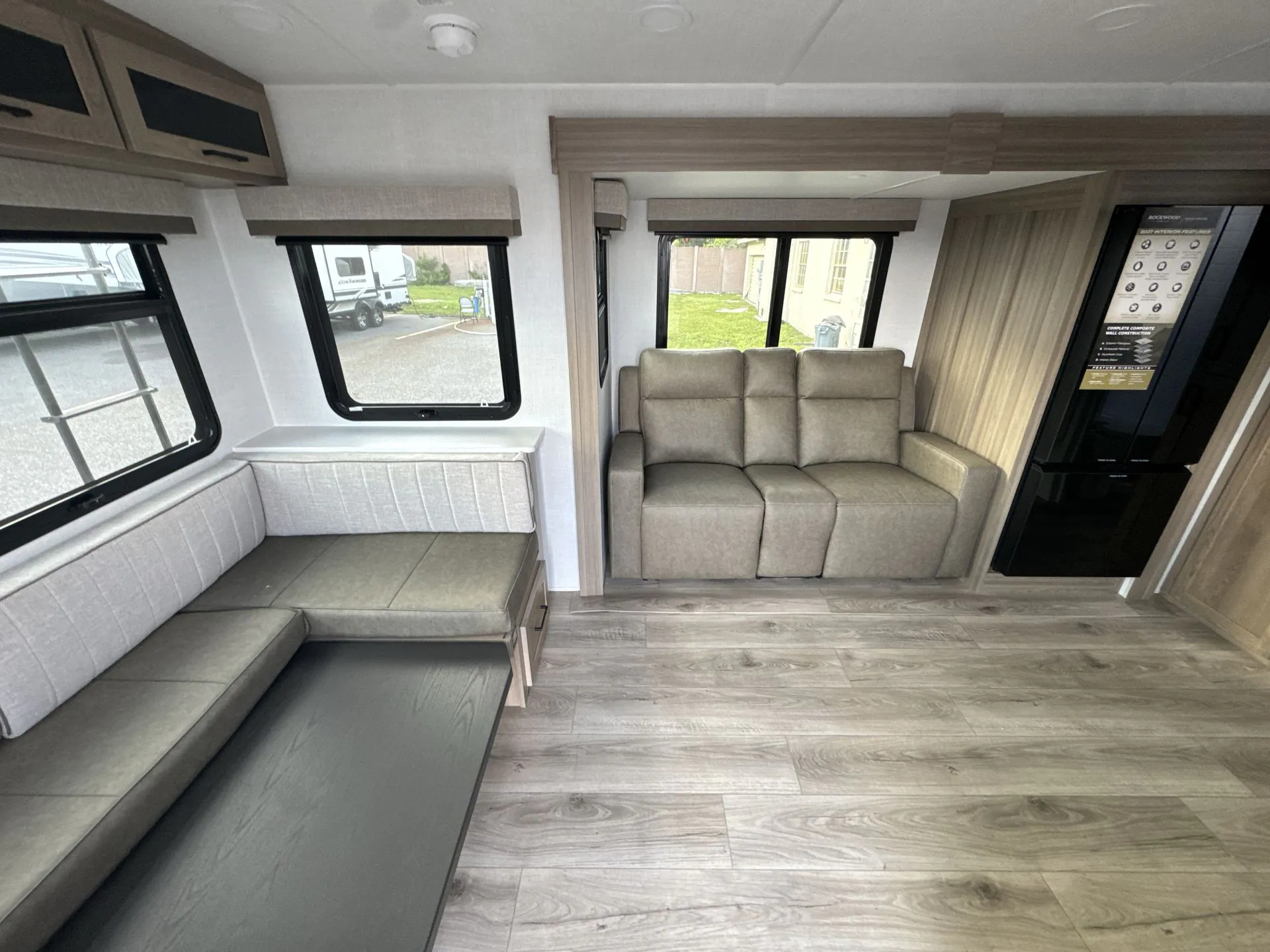 2027 Forest River Rockwood Ultra Lite 2618RD — Photo 5