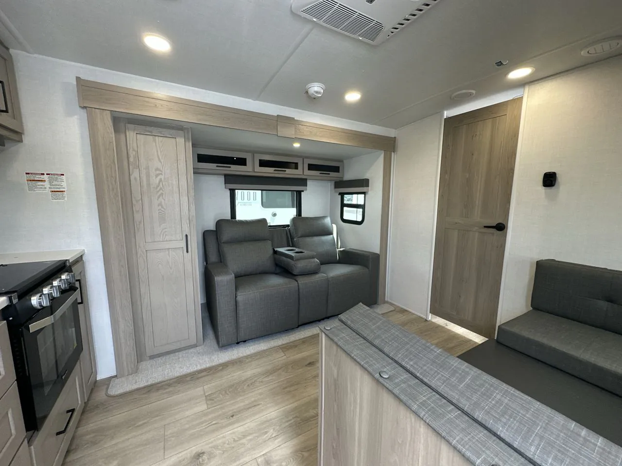 2026 Forest River Rockwood Mini Lite 2515S - Photo 3