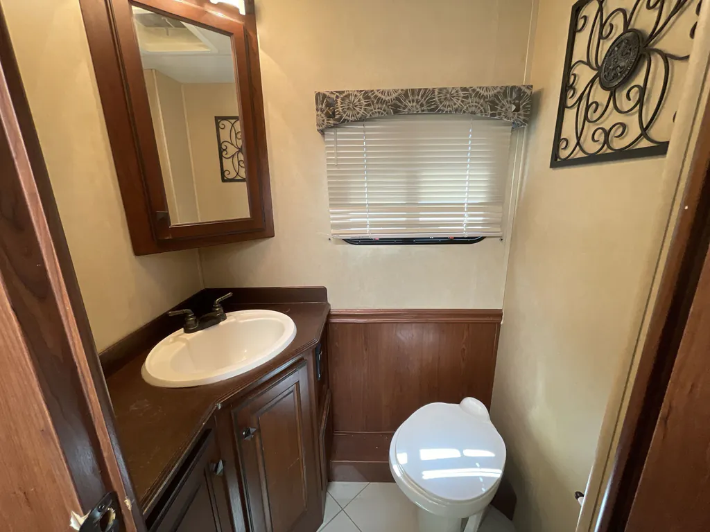 2013 Forest River Berkshire 360 QL, Photos photo 16