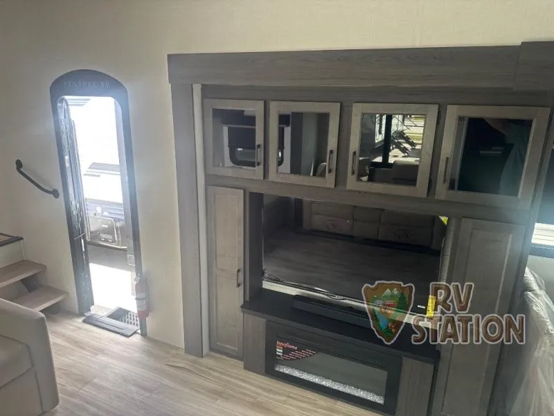 2027 Venture RV SportTrek Touring Edition 353VRK - Photo 2