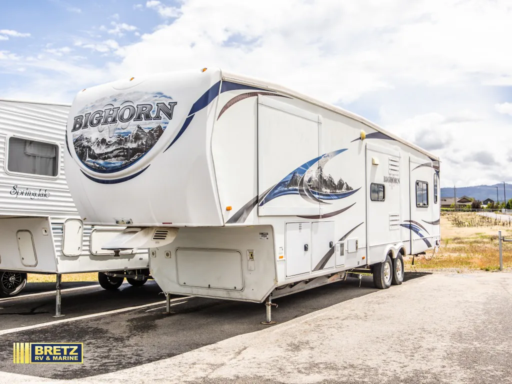 2011 Heartland Bighorn 3610RE - Photo 2