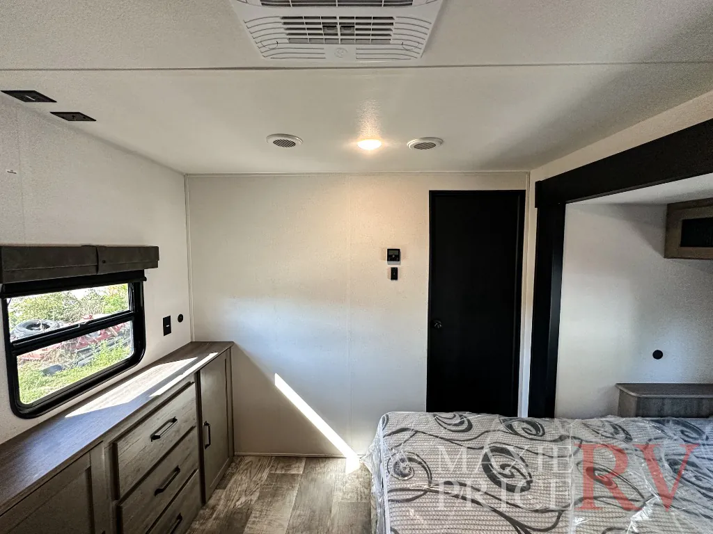 2027 Shasta RVs i-5 Edition 527BHS, Photos photo 9