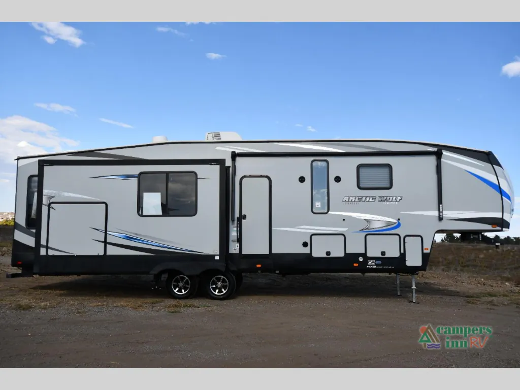 2021 Forest River Cherokee Arctic Wolf 3550 SUITE, Photos photo 4