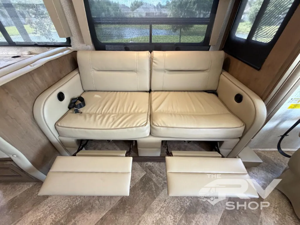 2019 Forest River Georgetown 5 Series GT5 36B5, Photos photo 5