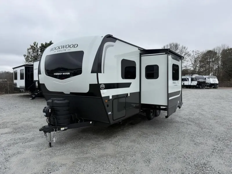 2026 Forest River Rockwood Mini Lite 2205S - Photo 4
