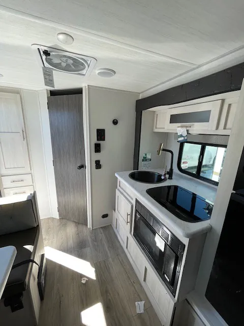 2026 Forest River R-Pod RP-180 — Photo 6