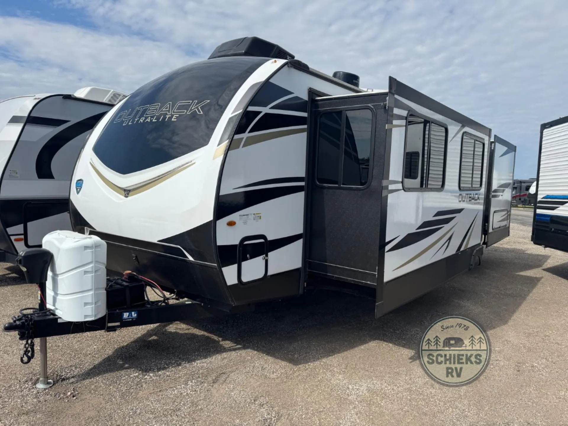 2023 Keystone Outback Ultra-Lite 271UFK - Photo 4