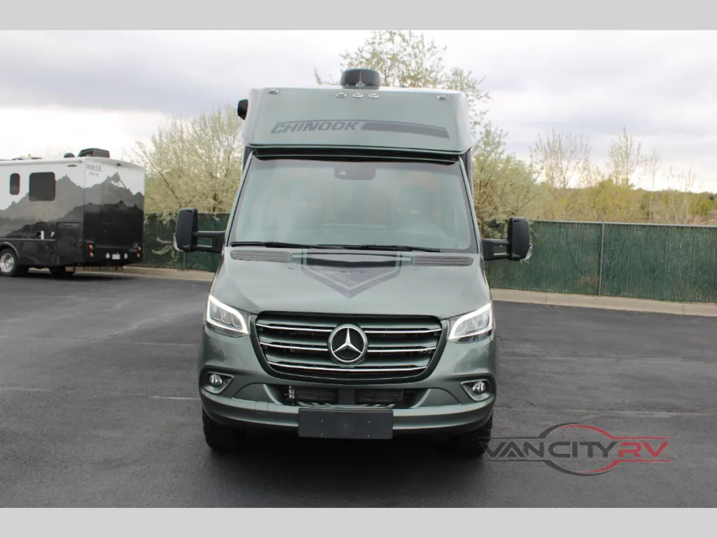 2025 Chinook RV Summit SS, Photos photo 11