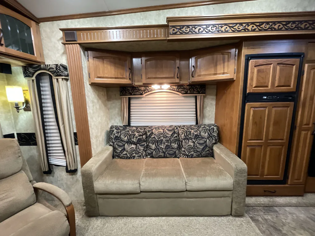 2013 Keystone Montana 3100RL, Photos photo 11