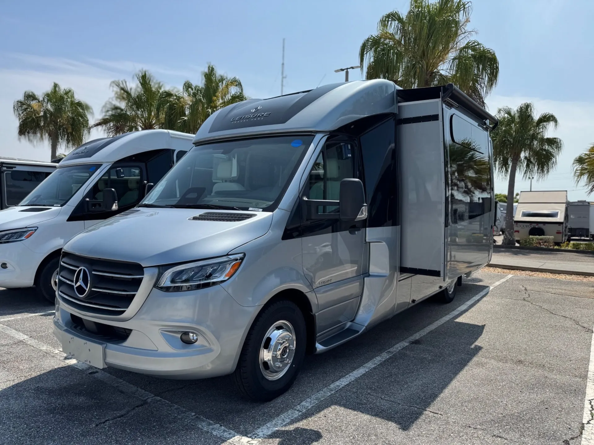 2026 Leisure Travel Unity 24MBL - Photo 2