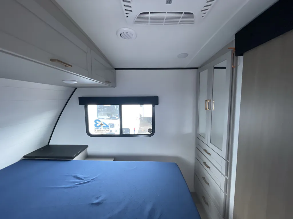 2027 Jayco Jay Feather 29BHB, Photos photo 15