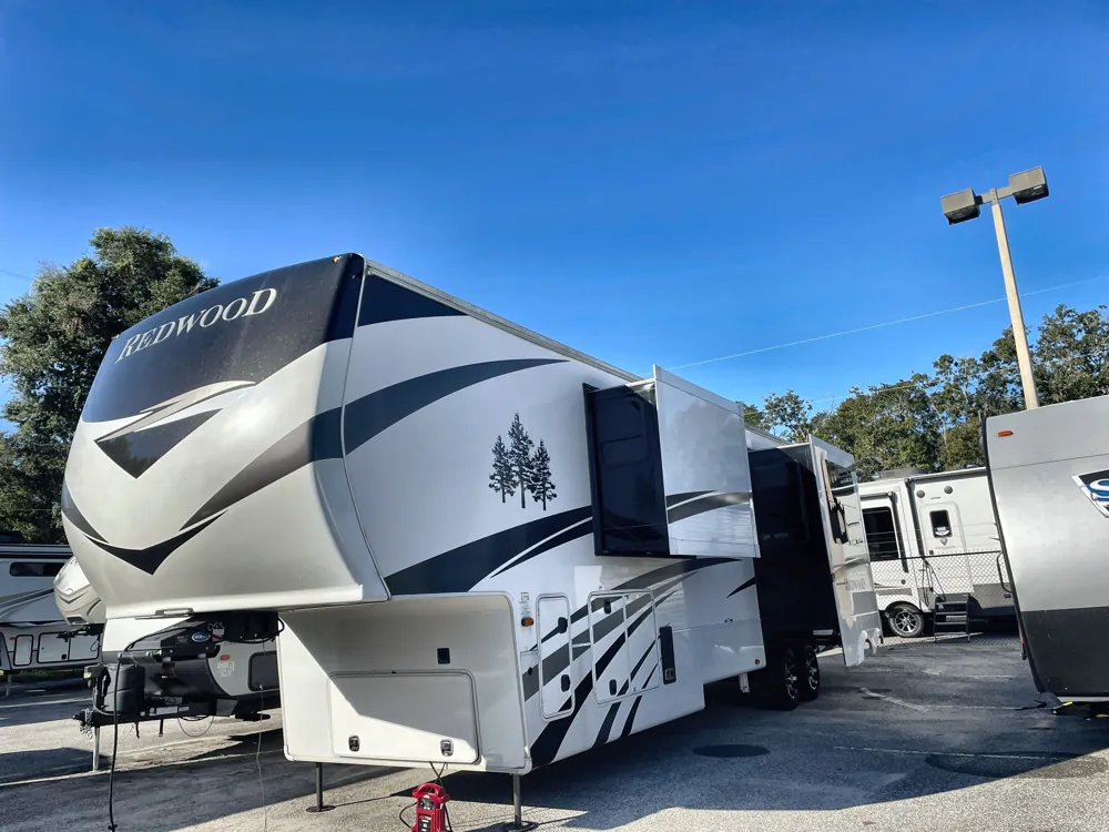 2021 CrossRoads Redwood RW4001LK - Photo 2