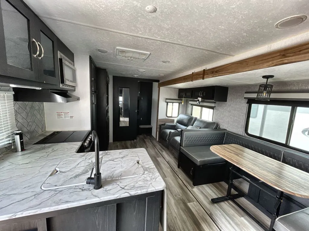 2023 Coachmen Freedom Express Ultra Lite 294BHDS - Photo 2