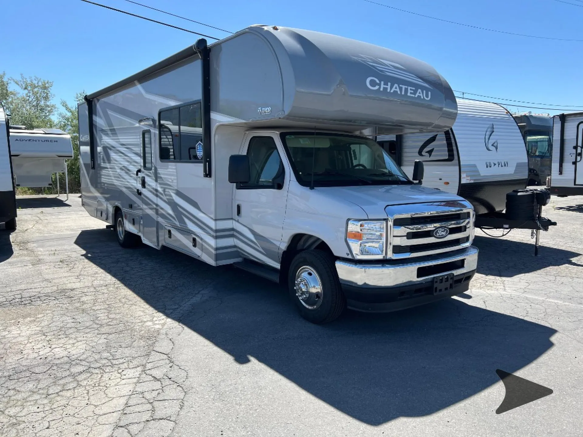 2027 Thor Motor Coach Chateau 29K - Photo 3
