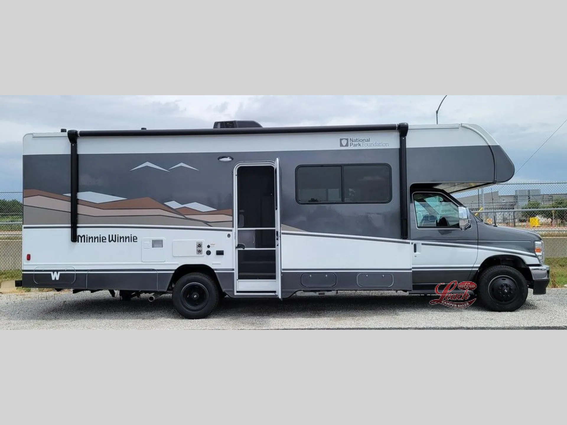 2026 Winnebago Minnie Winnie NPF 26NP - Photo 3
