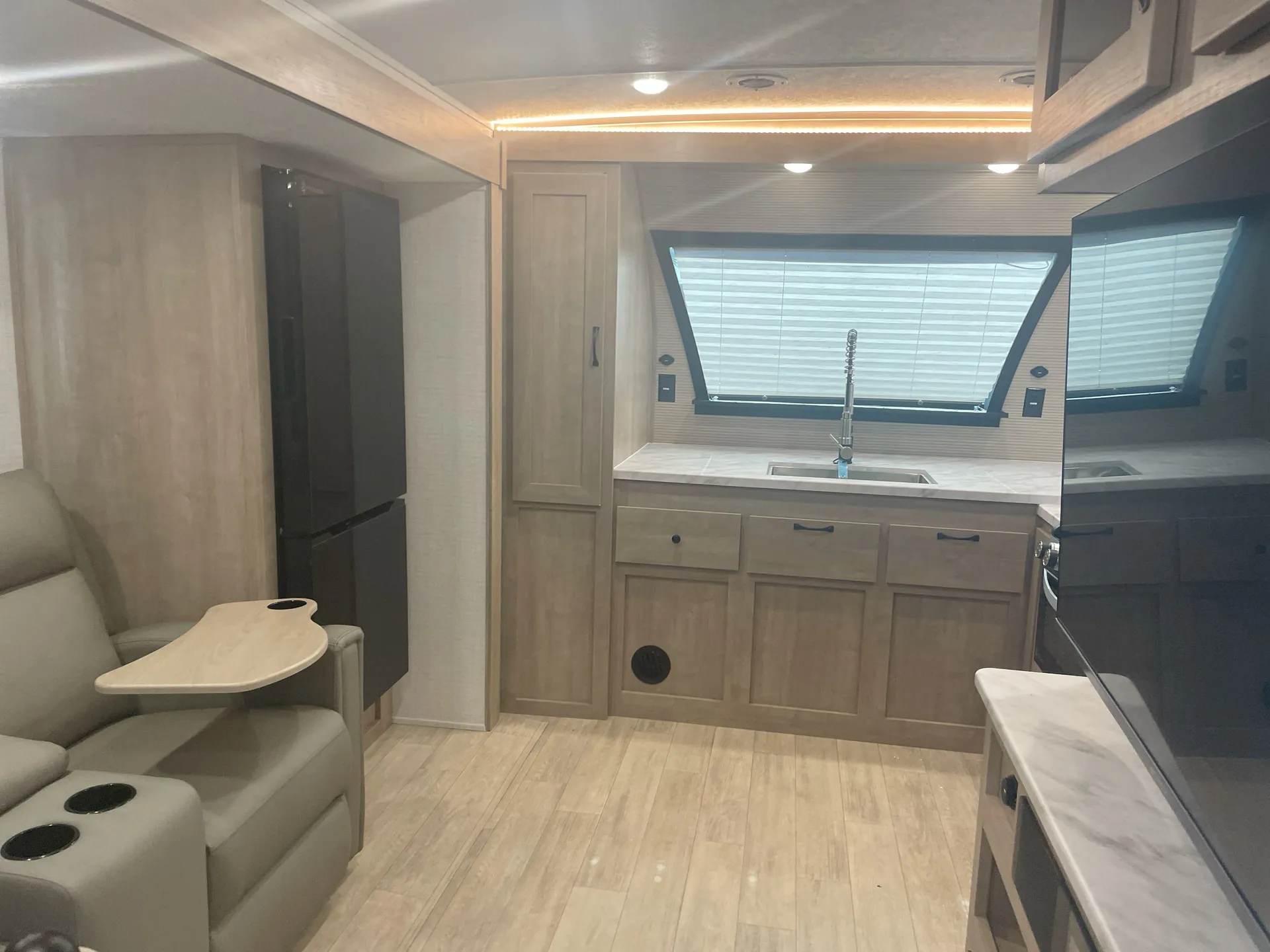 2025 Forest River Solaire 2300FKBS dealer photo 3 from Camping World