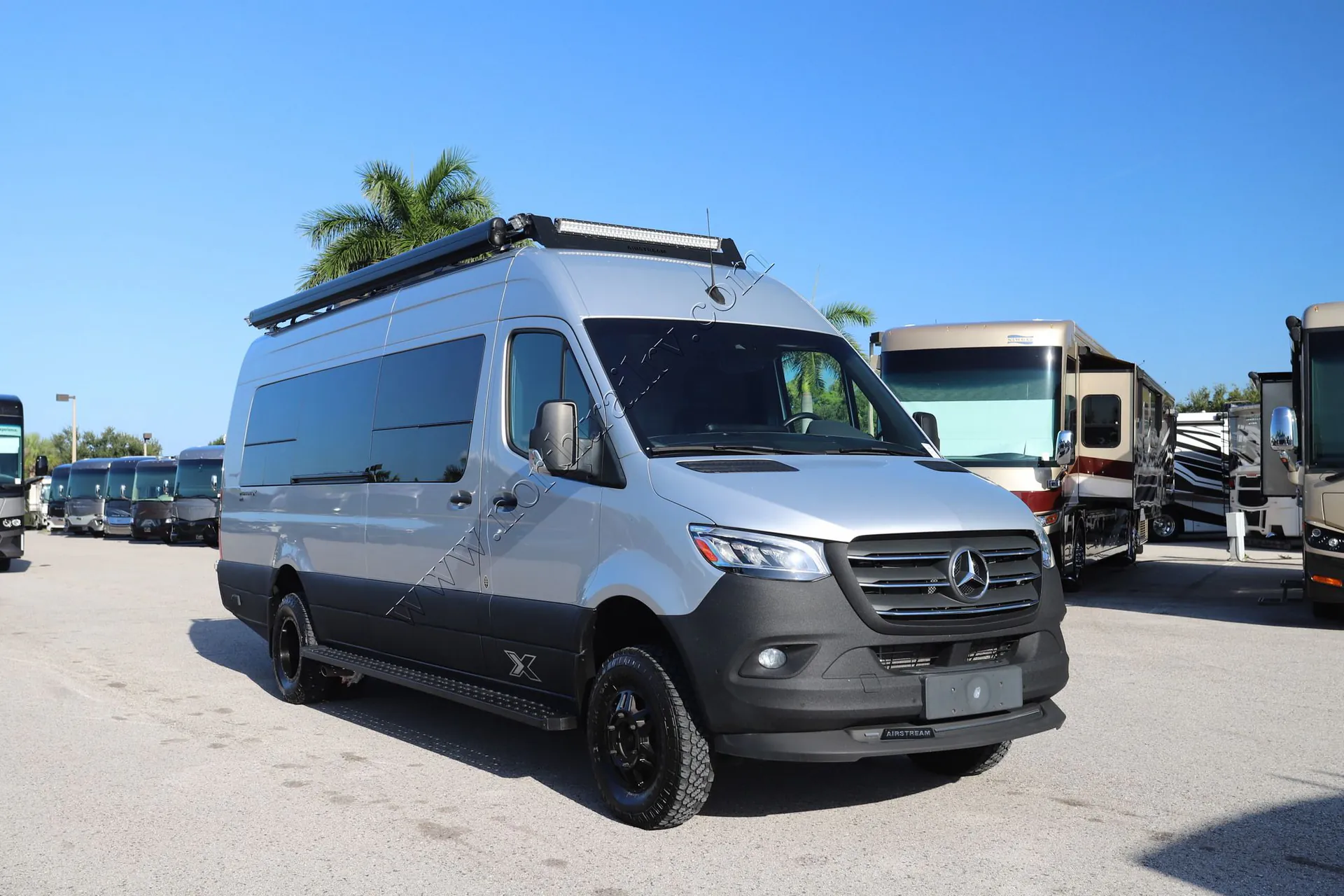 2024 Airstream Interstate 24 AWD - Photo 2