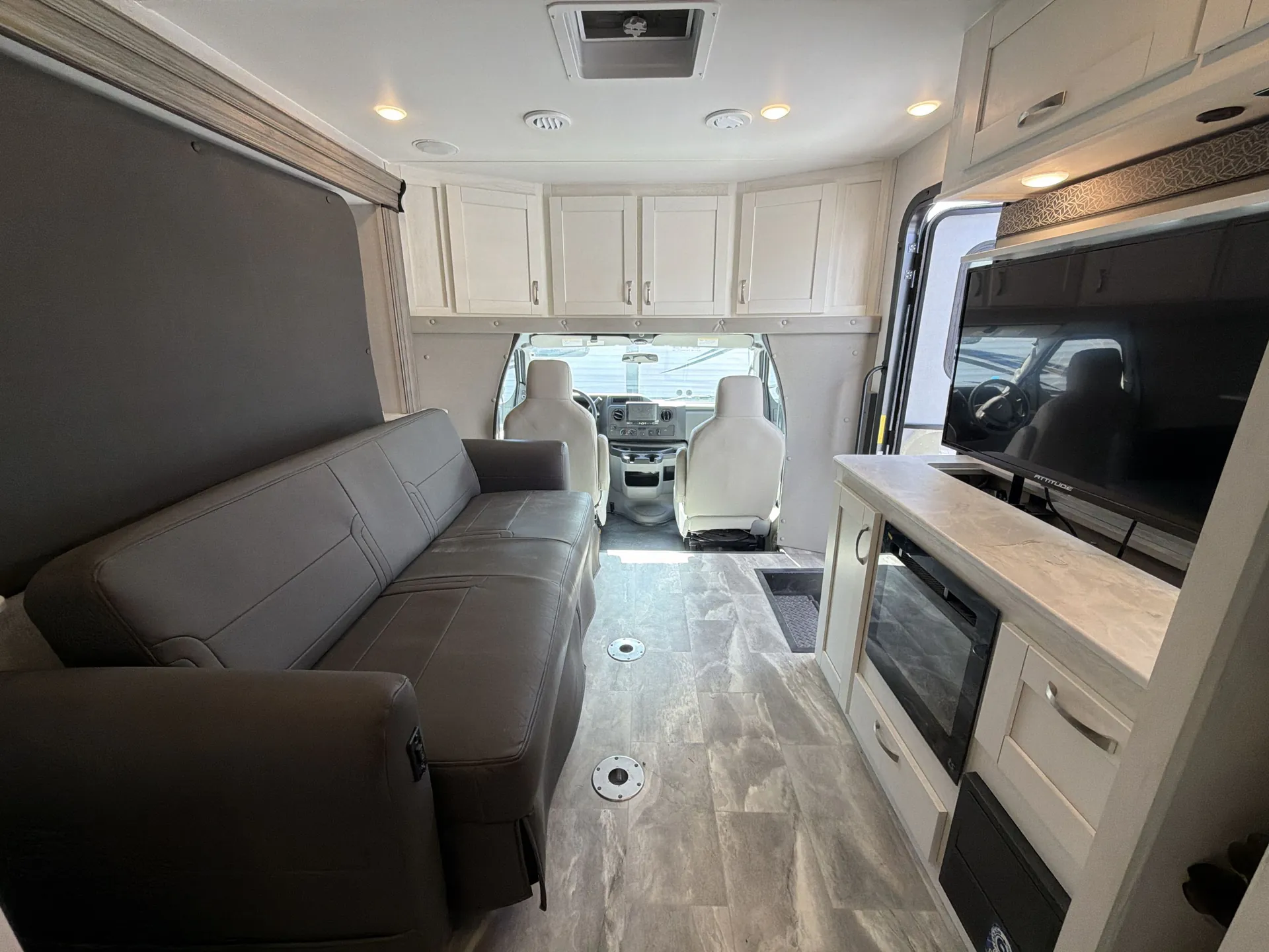2024 Gulf Stream BTouring Cruiser 5240 — living area main