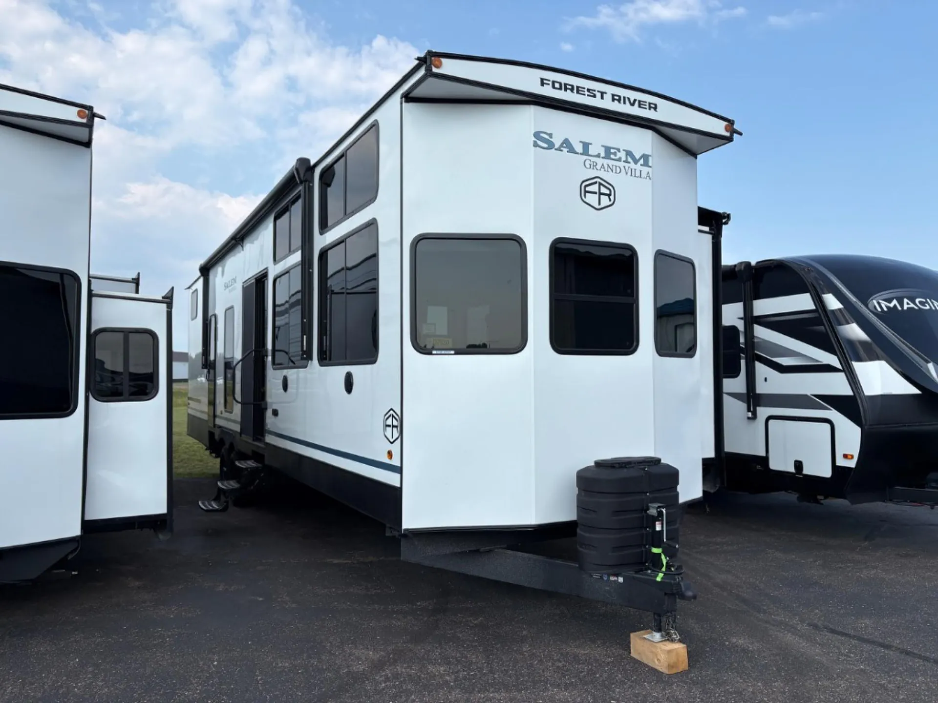 2027 Forest River Salem Grand Villa 40FKP