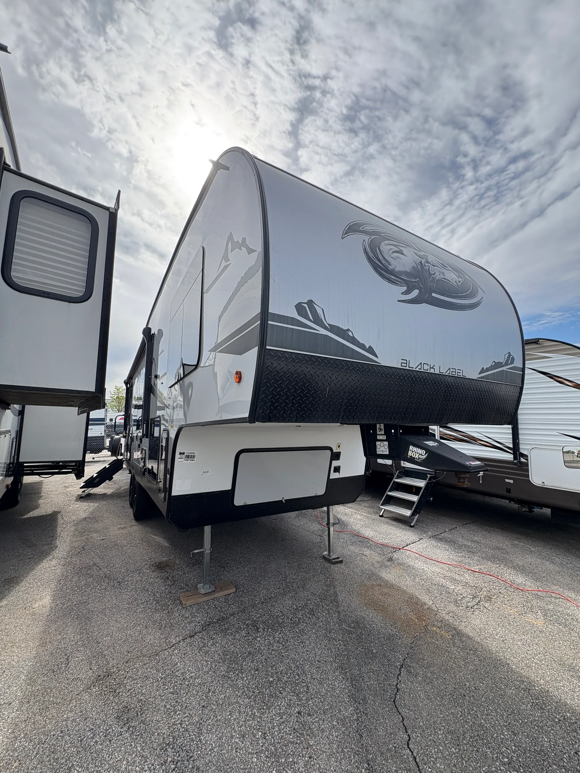 2023 Forest River Cherokee Black Label 235MBBL - Photo 2