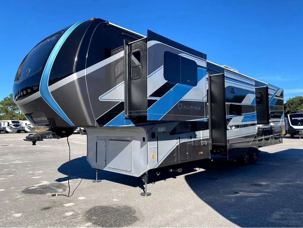 2026 Keystone Alpine 3710FL - Photo 4