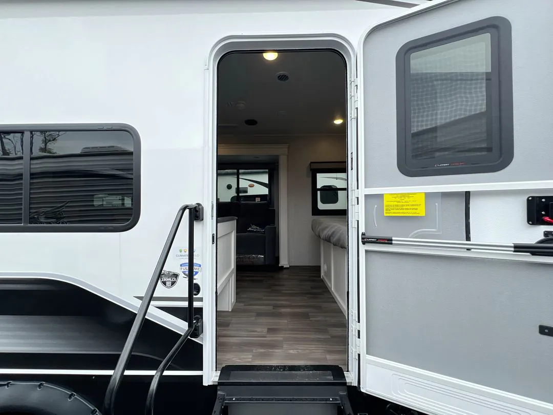 2025 Jayco Eagle HT 230MLCS - Photo 3
