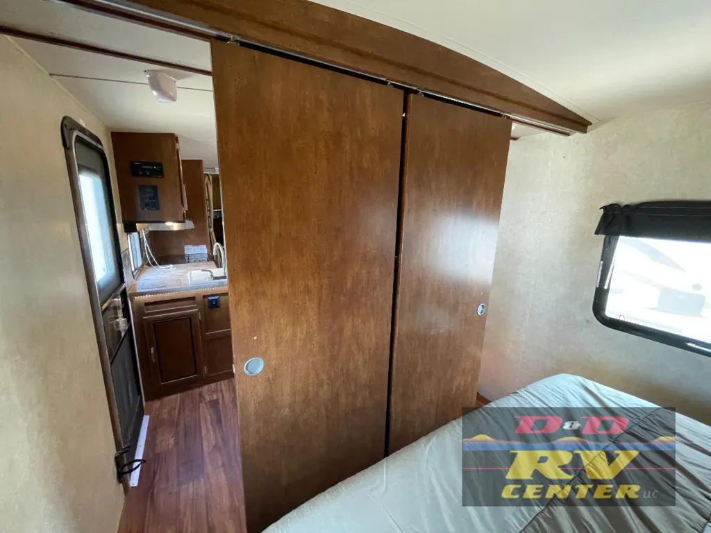 2016 Forest River Vibe 272BHS, Photos photo 28