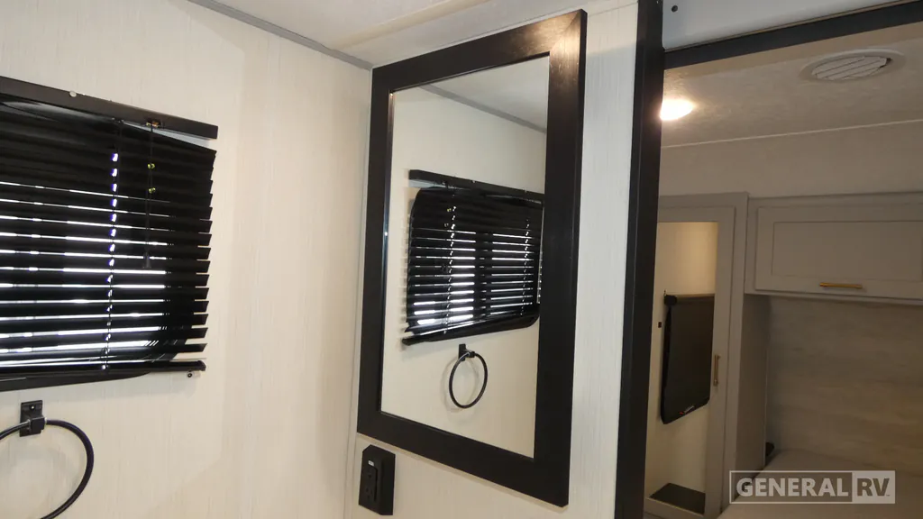 2021 Forest River Vibe 28BH, Photos photo 11