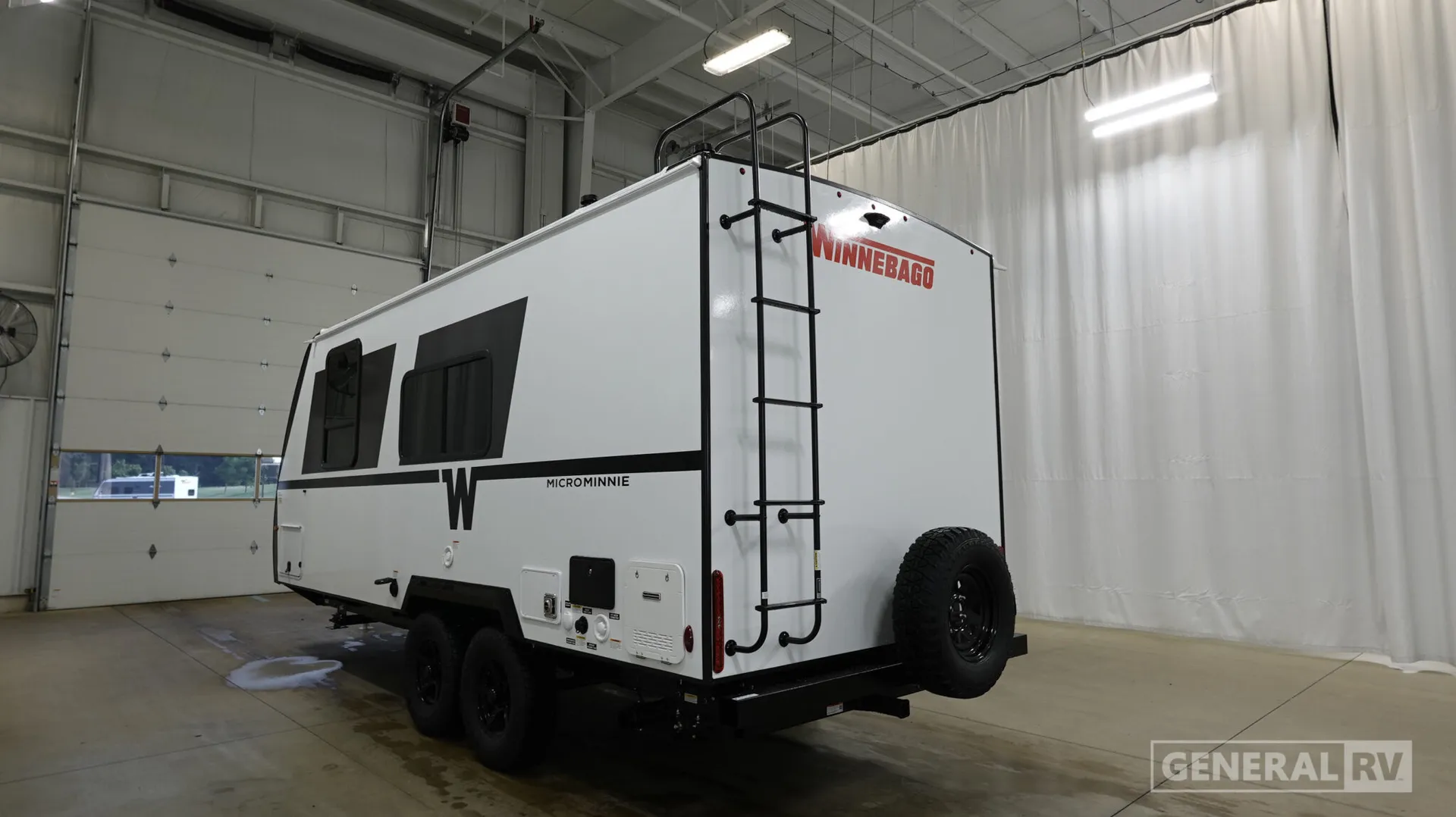 2027 Winnebago Micro Minnie 2000MRB - Photo 4