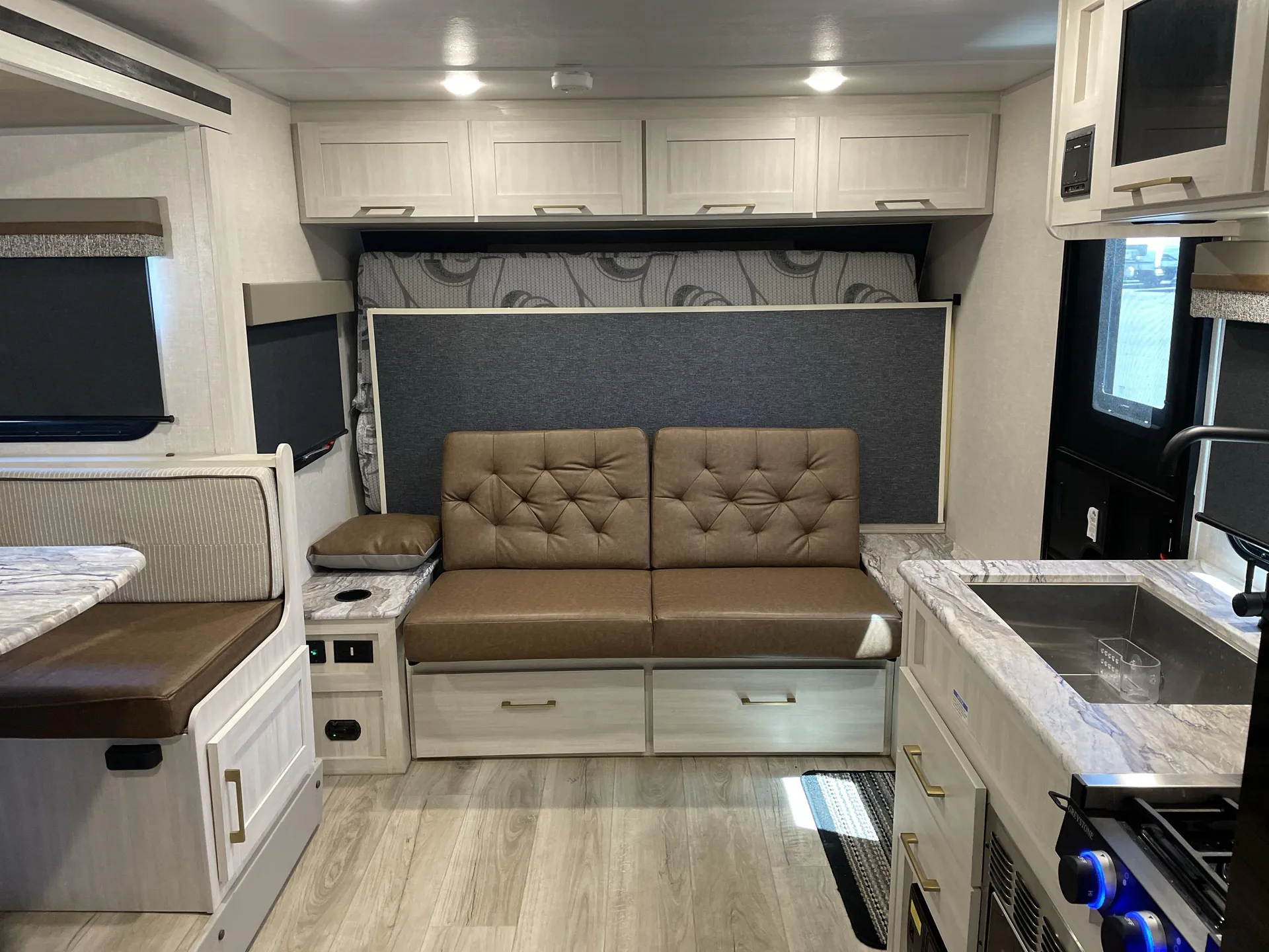 2024 Forest River Surveyor Legend 235FKLE — living area main