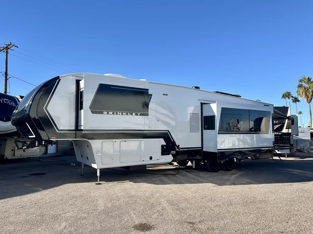 2025 Brinkley Model Z 3400, Photos photo 19