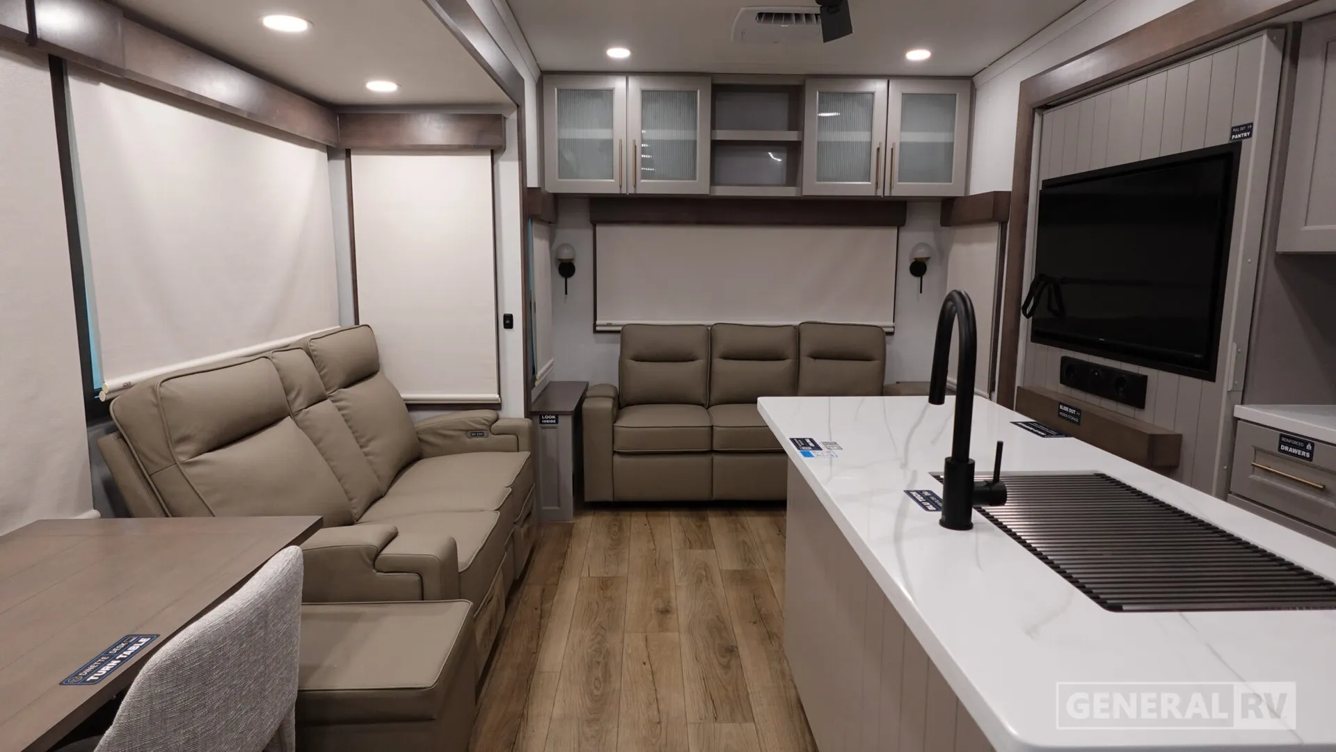 2026 Alliance RV Paradigm 310RL - Photo 3