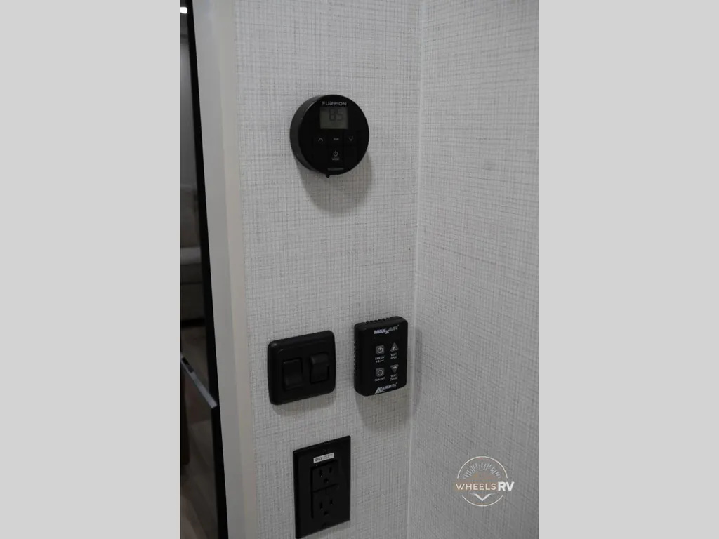 2027 Brinkley Model I 294, Photos photo 42