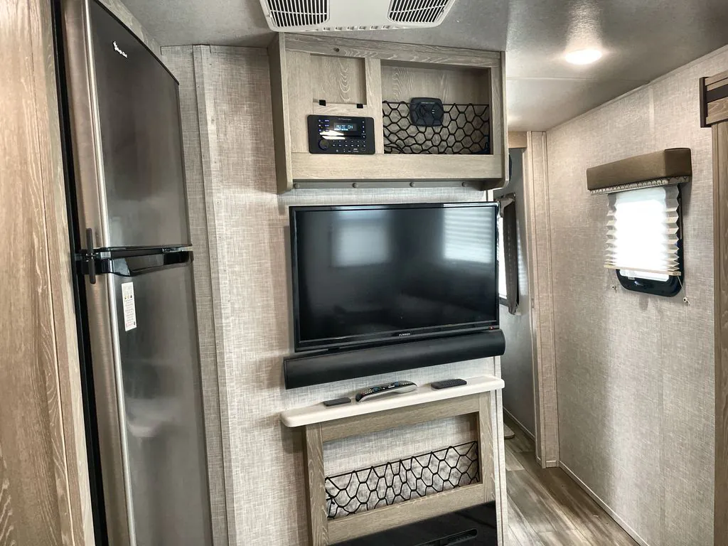 2021 Forest River Flagstaff Micro Lite 25FKS, Photos photo 12