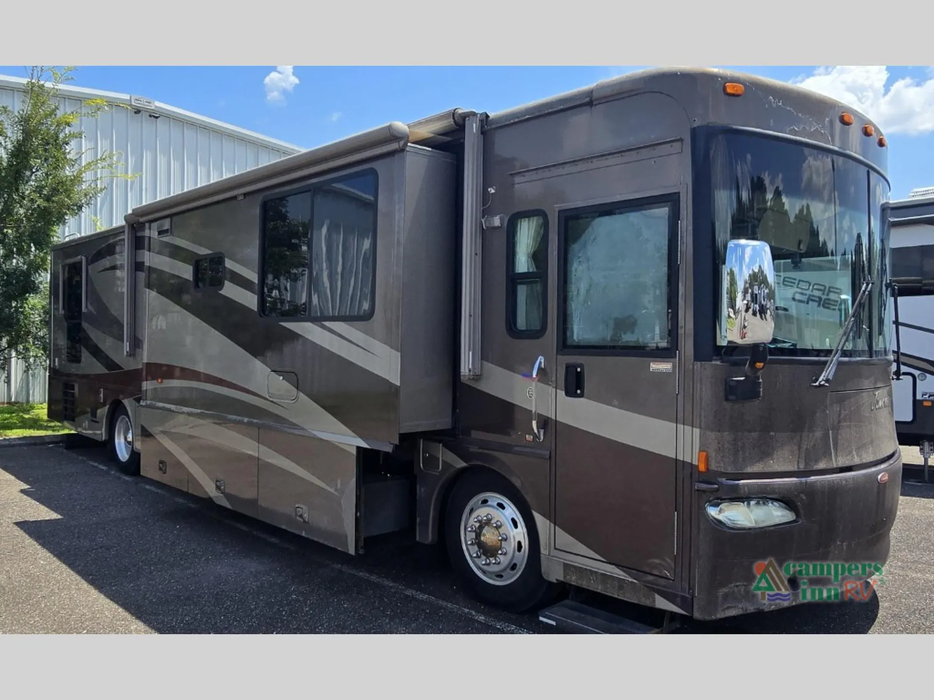 2006 Winnebago Journey 39K - Photo 2